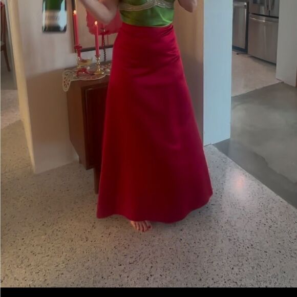 Bill Levkoff floor length red satin skirt 4 cocktail formal - Picture 1 of 6